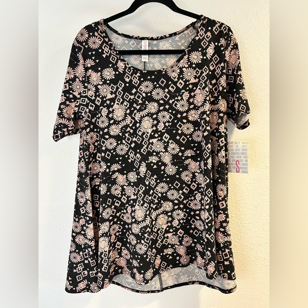 LuLaRoe Black and Pink Geometric Floral Top Size S